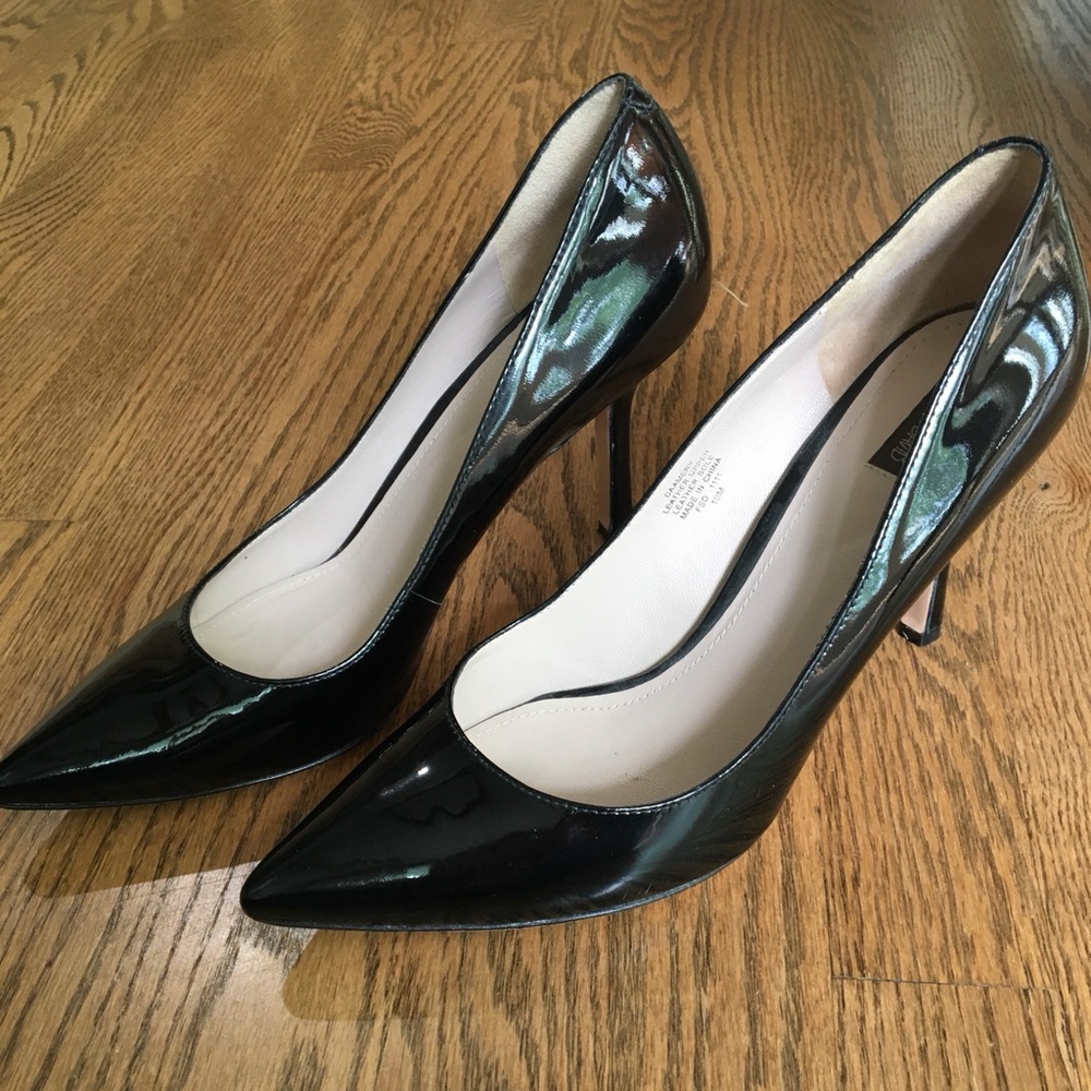 joan and david pumps